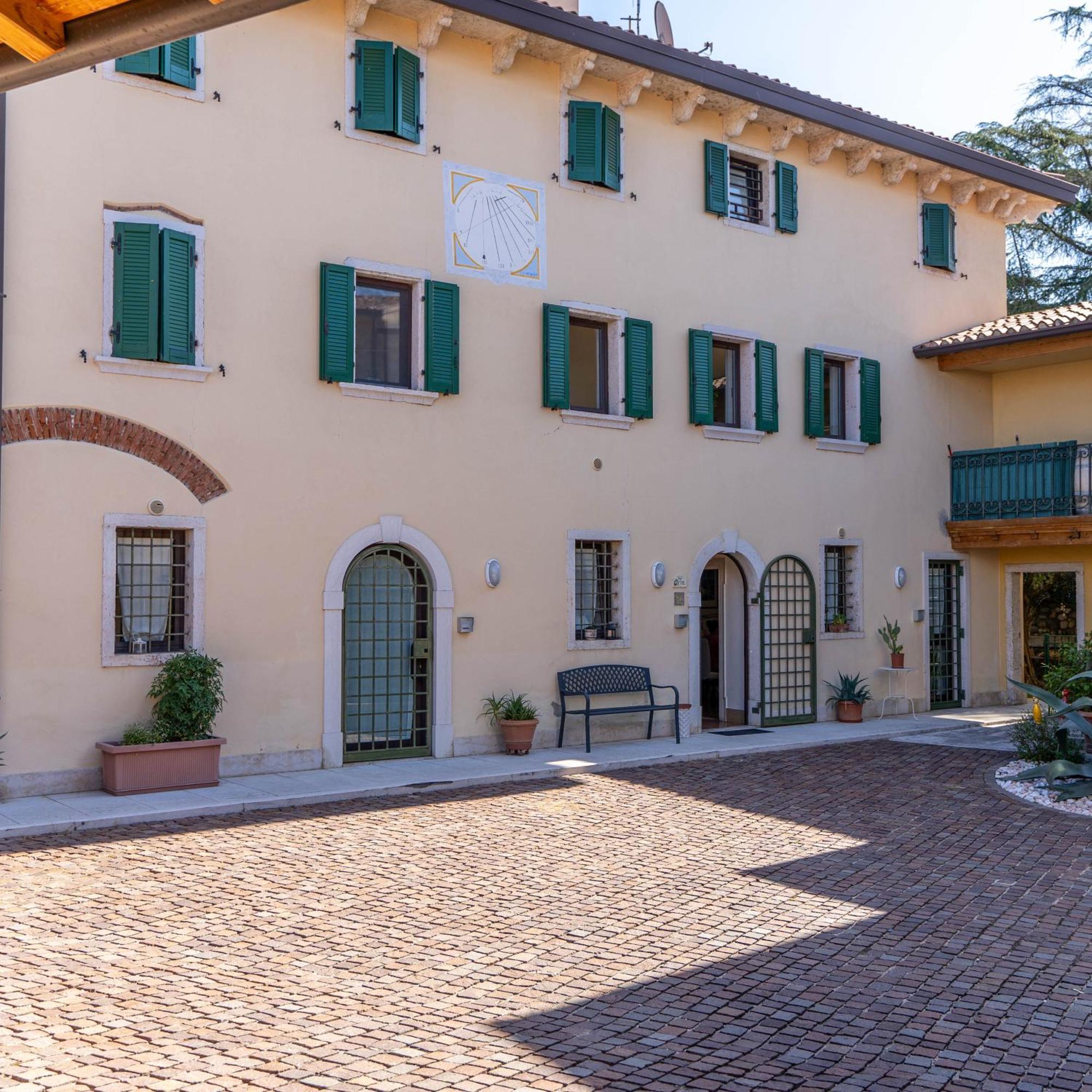 A Casa di Tom SantʼAmbrogio di Valpolicella Exterior foto